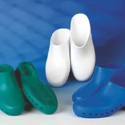 NOZ / Calzuro OP-Clogs met gesloten oppervlak, incl. bevestigingsband | groen | 46 - 47
